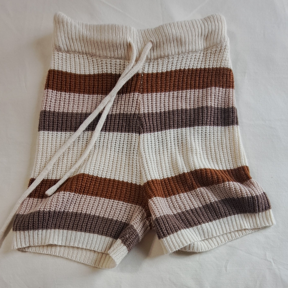 Knitted shorts - Picture 2 of 3